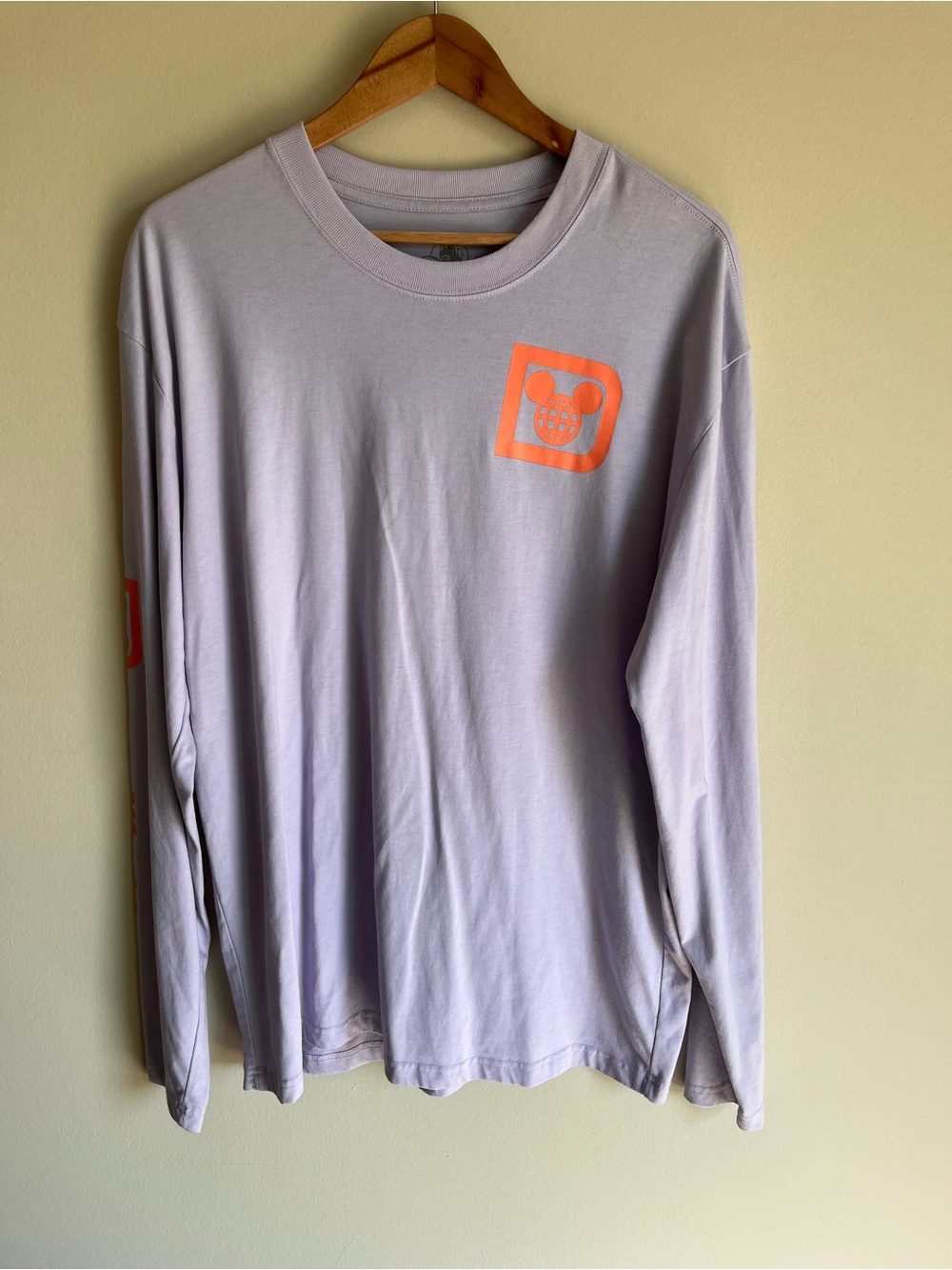 Disney Parks Women’s Walt Disney World Long Sleeve Tshirt Lavender Size XL